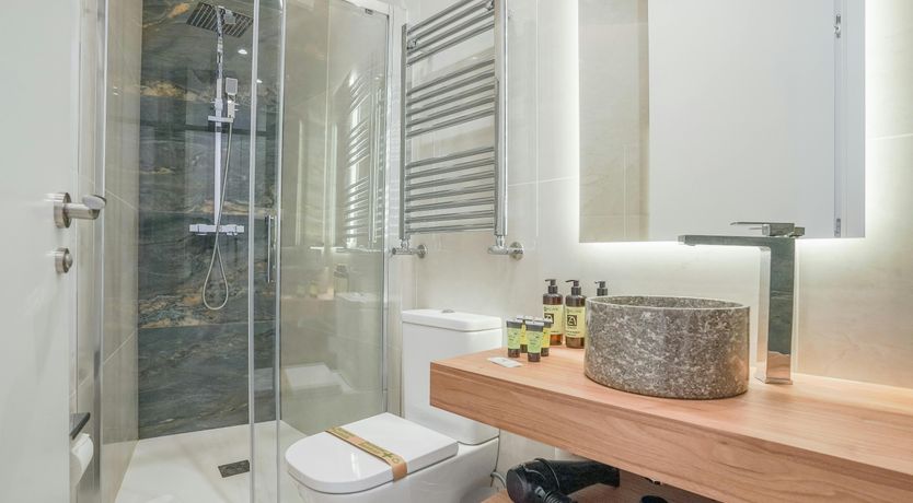 Photo of Royal Accents