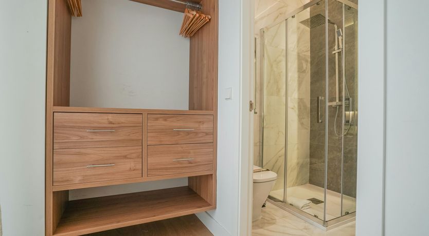 Photo of Royal Accents