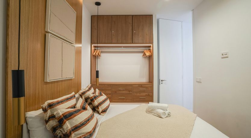 Photo of Royal Accents