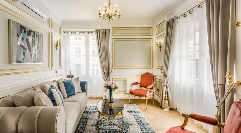 Photo of City of Louvre