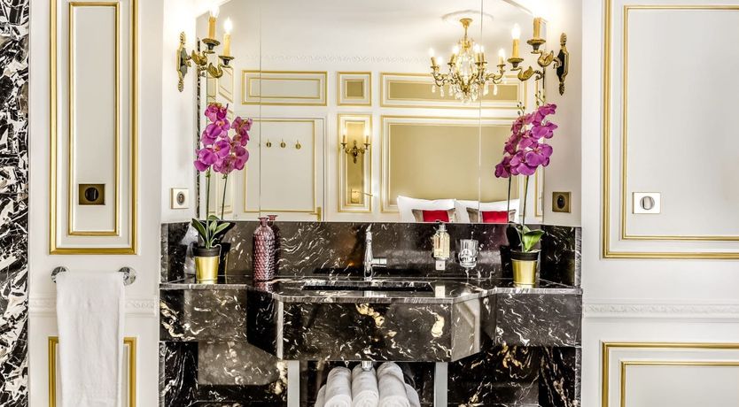 Photo of City of Louvre