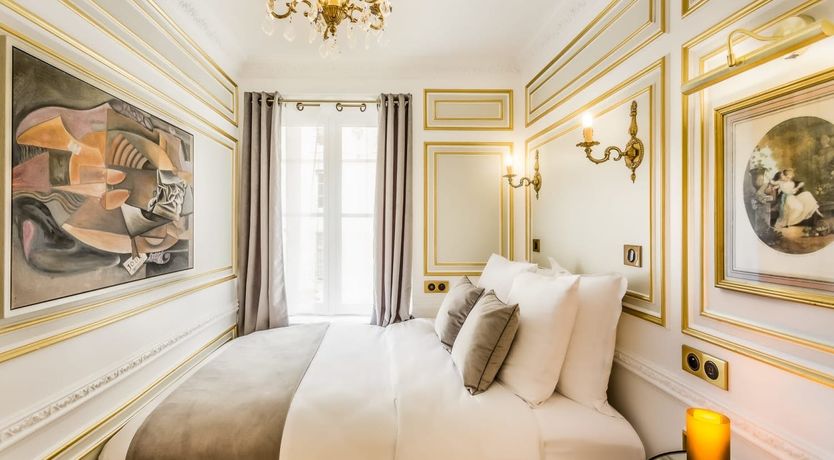 Photo of City of Louvre