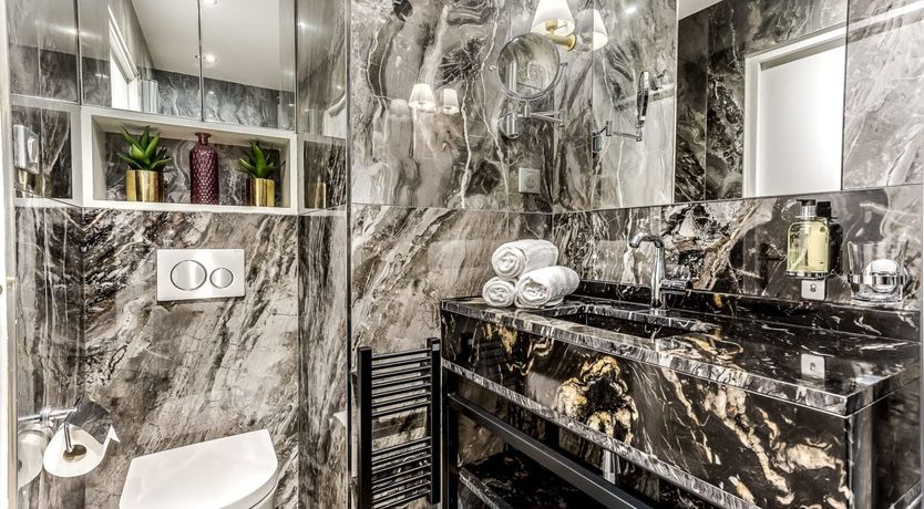 Photo of City of Louvre