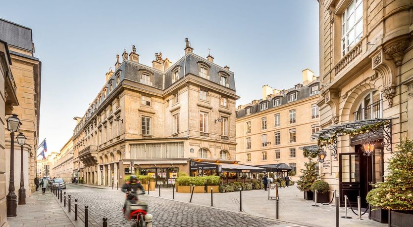 Photo of City of Louvre