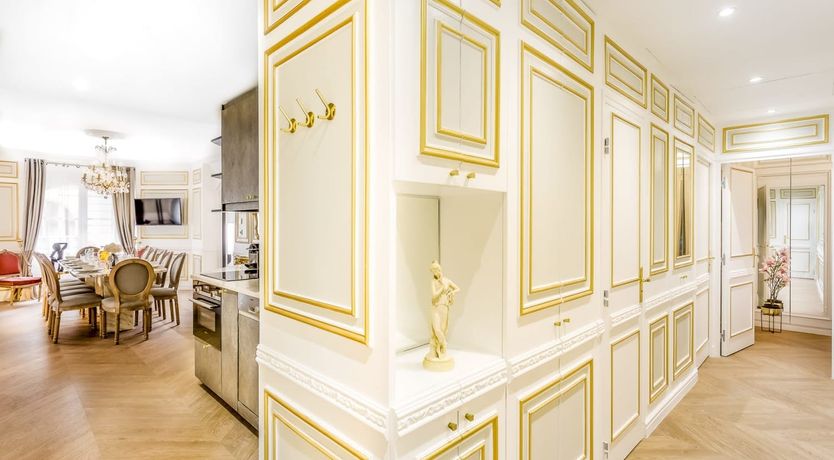 Photo of City of Louvre