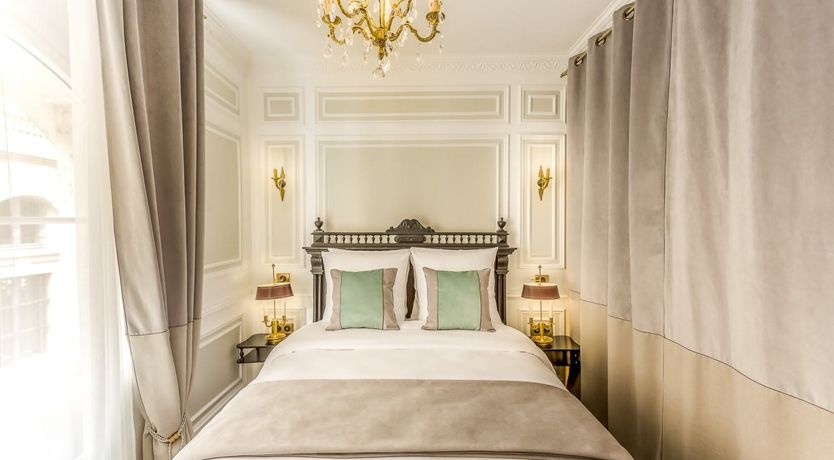 Photo of City of Louvre