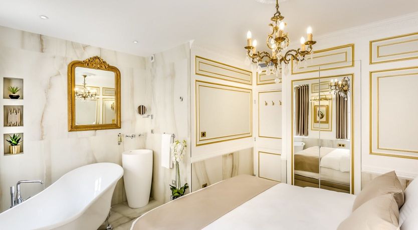 Photo of City of Louvre