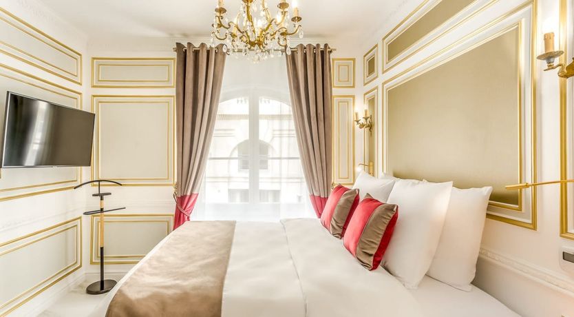 Photo of City of Louvre