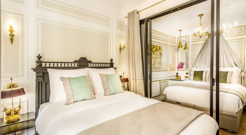 Photo of City of Louvre