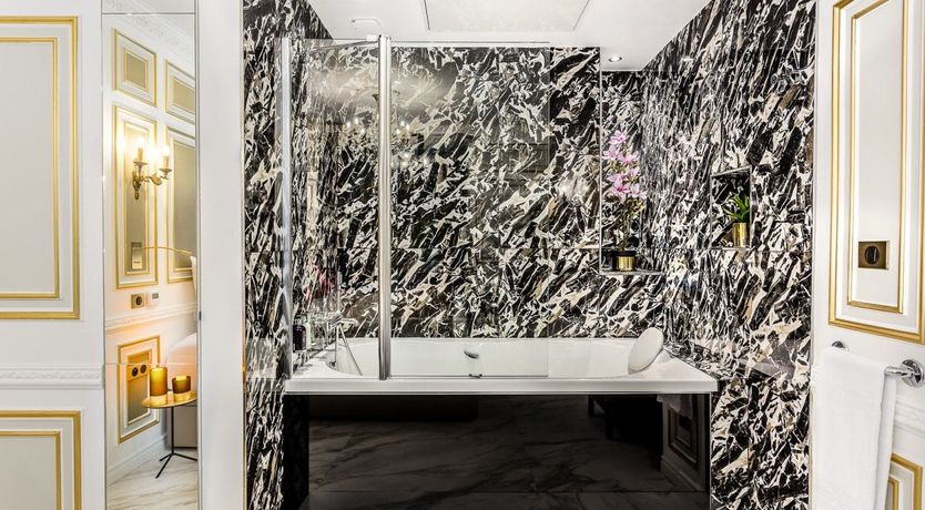 Photo of City of Louvre