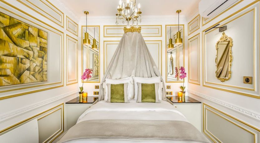 Photo of City of Louvre