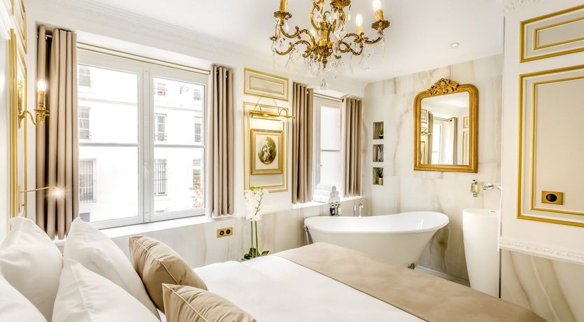 Photo of City of Louvre