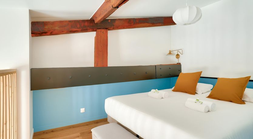 Photo of La Belle Parisienne