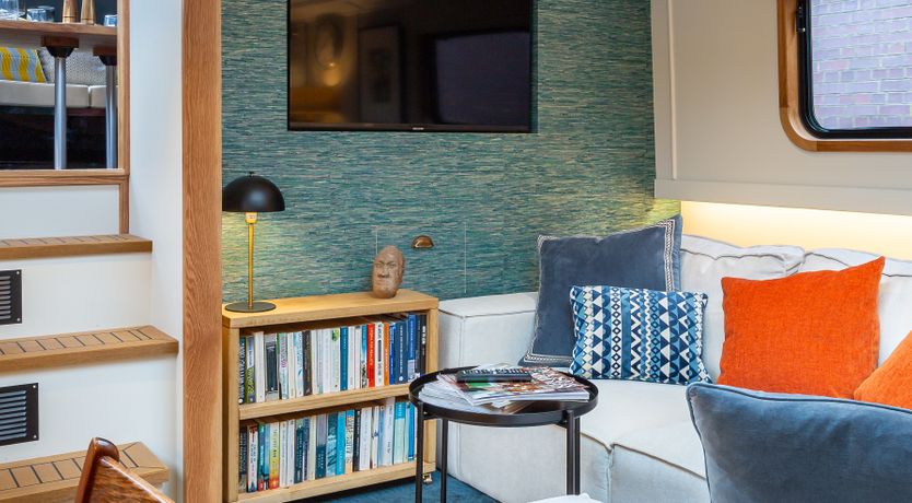 Photo of Time on the Thames