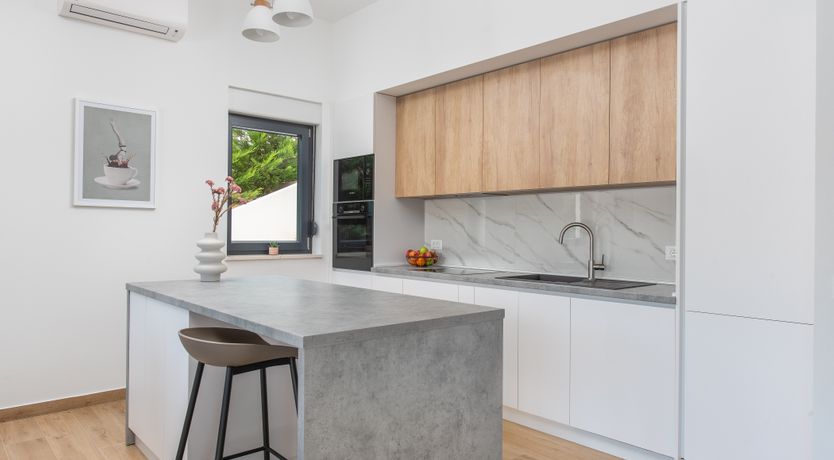 Photo of Mountain View Delight