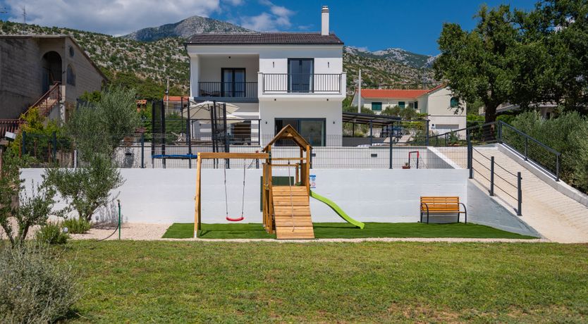 Photo of Mountain View Delight