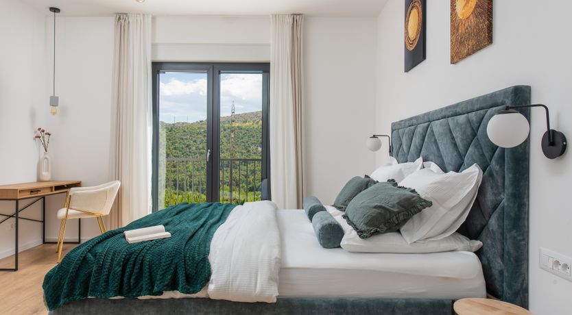 Photo of Mountain View Delight