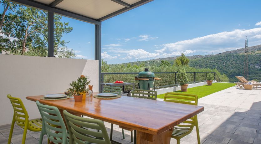 Photo of Mountain View Delight