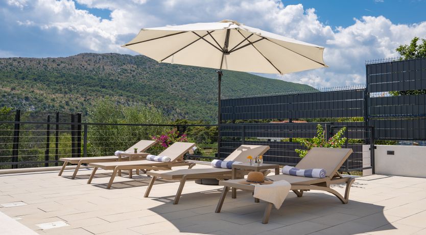 Photo of Mountain View Delight