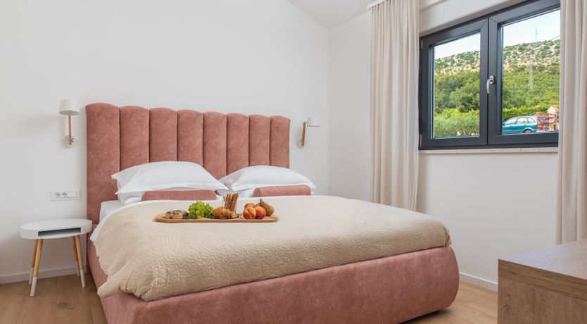 Photo of Mountain View Delight