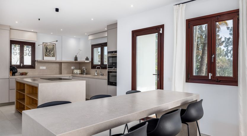 Photo of Marbella Breeze