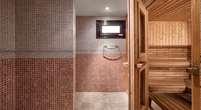 Photo of Marbella Breeze