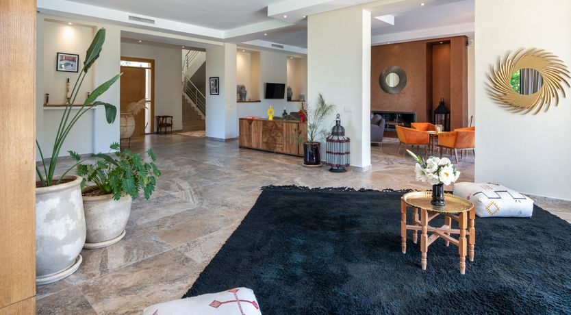 Photo of An Atlas View