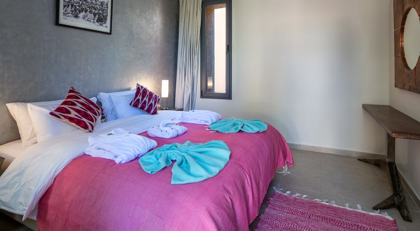 Photo of An Atlas View