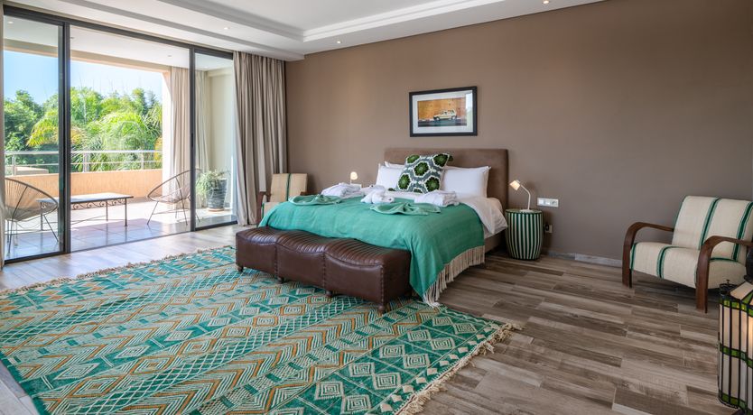 Photo of An Atlas View