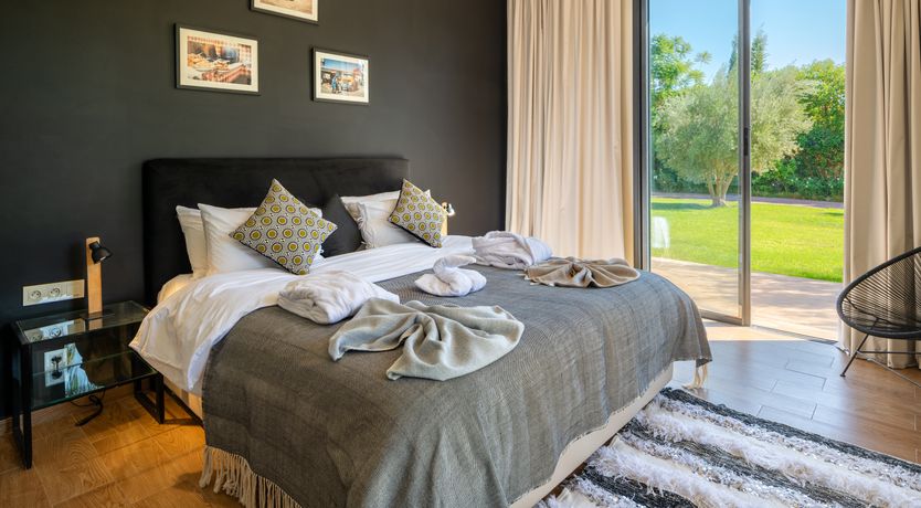 Photo of An Atlas View