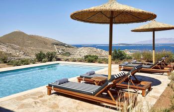 Cycladic Sunset Holiday Home