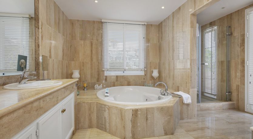 Photo of Build a Throne