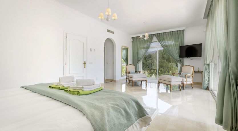 Photo of Build a Throne