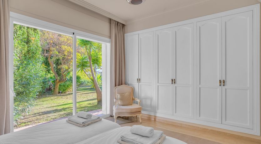 Photo of Build a Throne