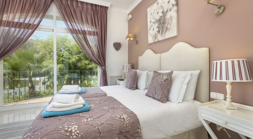 Photo of Build a Throne