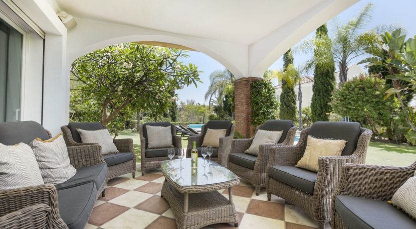 Photo of Build a Throne