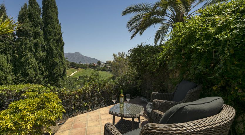 Photo of Build a Throne