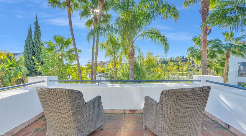 Photo of Build a Throne