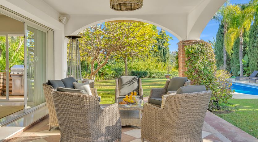 Photo of Build a Throne