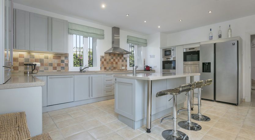 Photo of Build a Throne