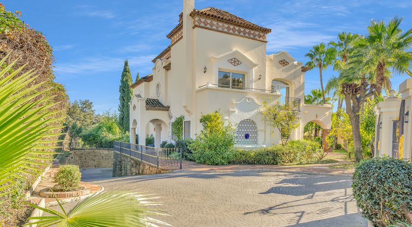 Photo of Build a Throne