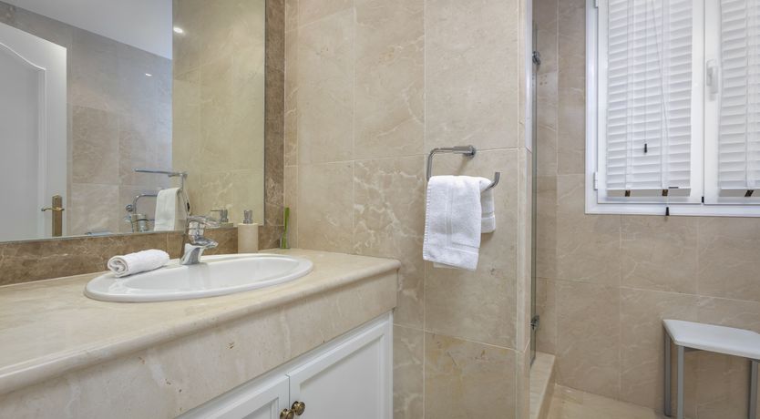 Photo of Build a Throne