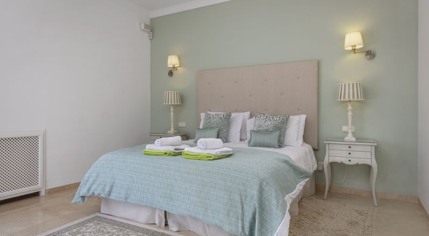 Photo of Build a Throne