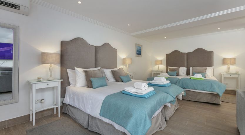 Photo of Build a Throne