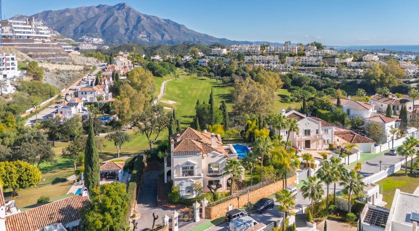 Photo of Build a Throne