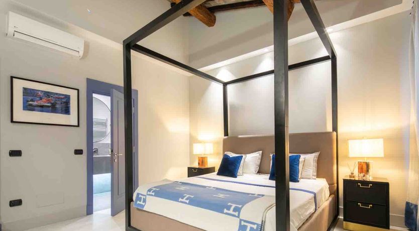 Photo of Italian Musing