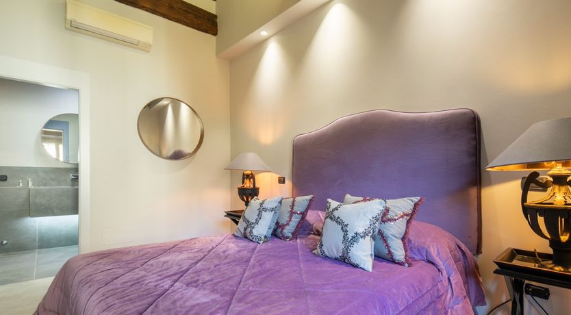 Photo of Italian Musing