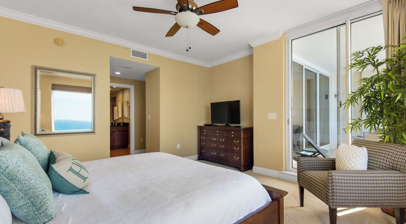 Photo of Gazing at the Gulf