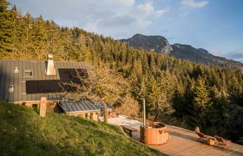 La Cabane Holiday Home