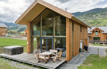 Glass & Pine Holiday Home